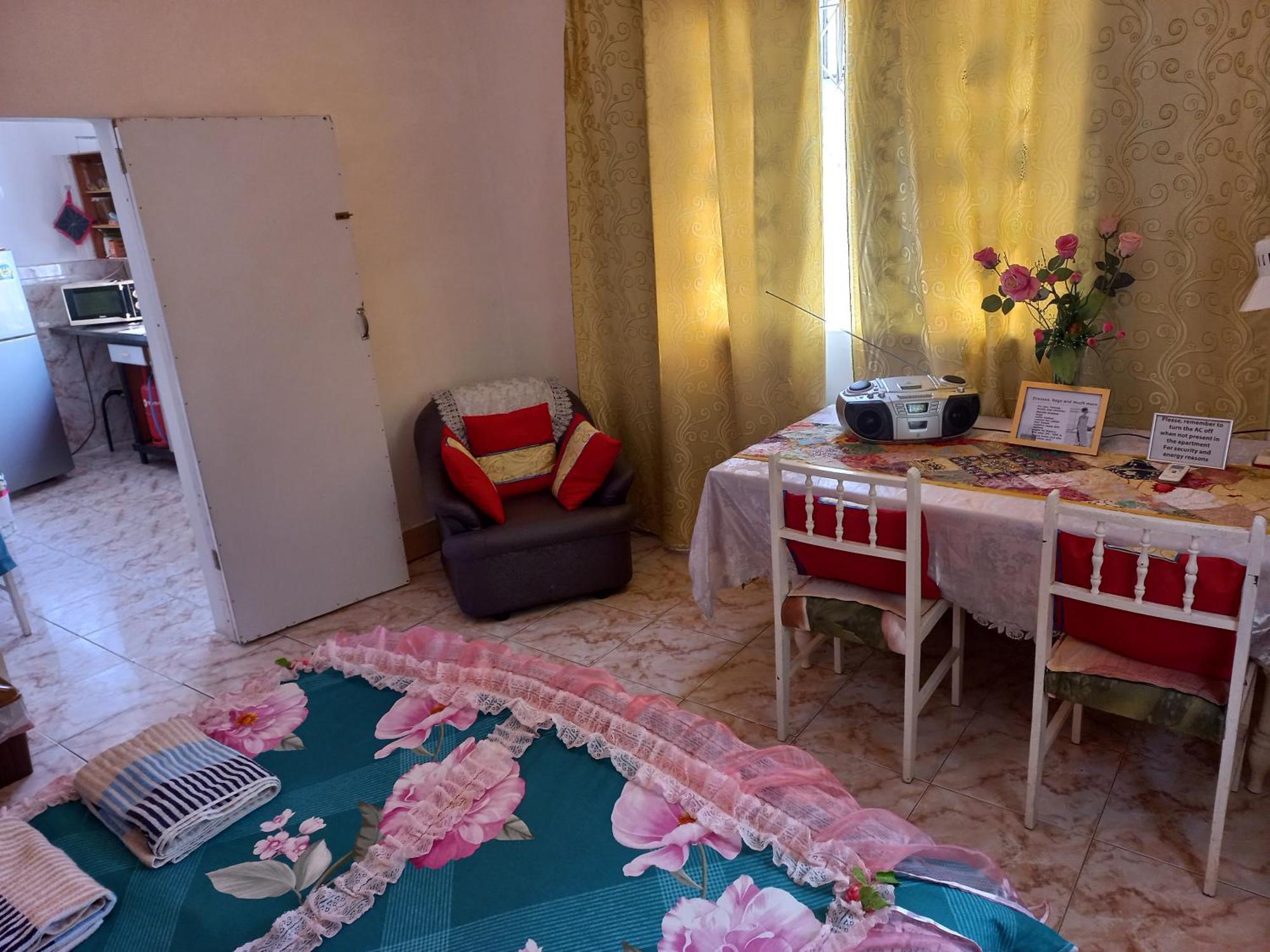 Open Air Cafe & Apartments Port Louis Luaran gambar